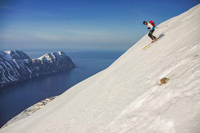 Mountain Network - toerskiën Troll Peninsula, IJsland_10