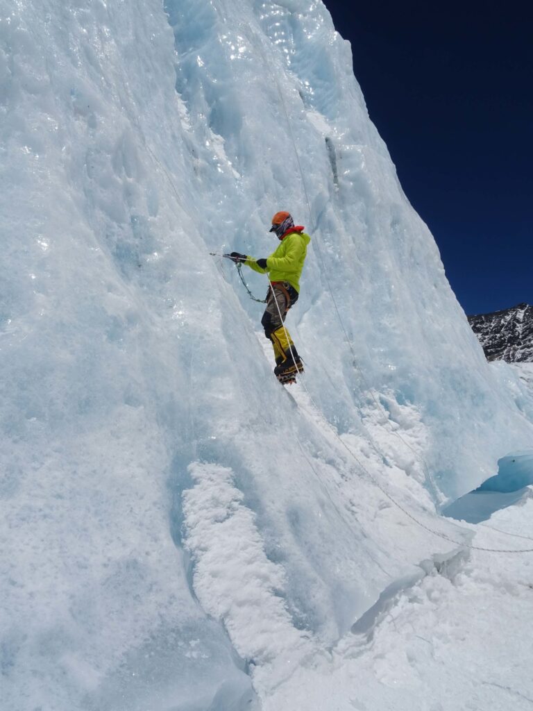 Mountain Network - Mount Everest_Wilco Dekker-8