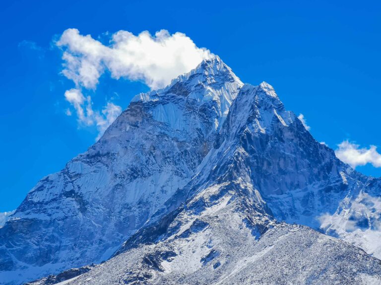 everest base camp trekking k2