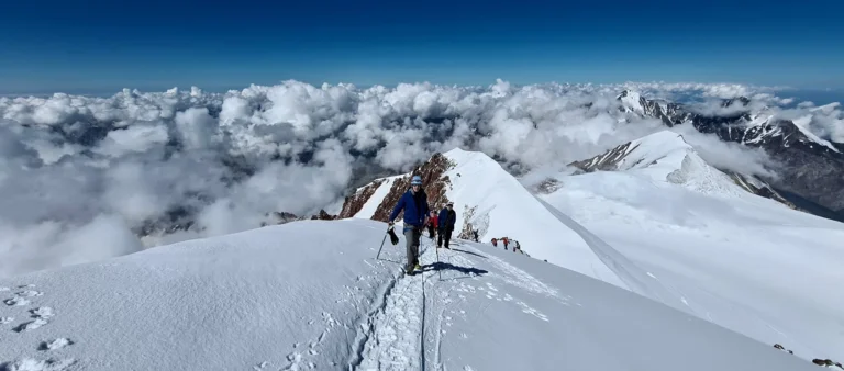 Kazbek beklimmen Kaukasus - Mountain Network16.jpg